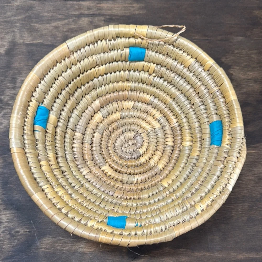Handwoven Basket with Blue Accents (round)